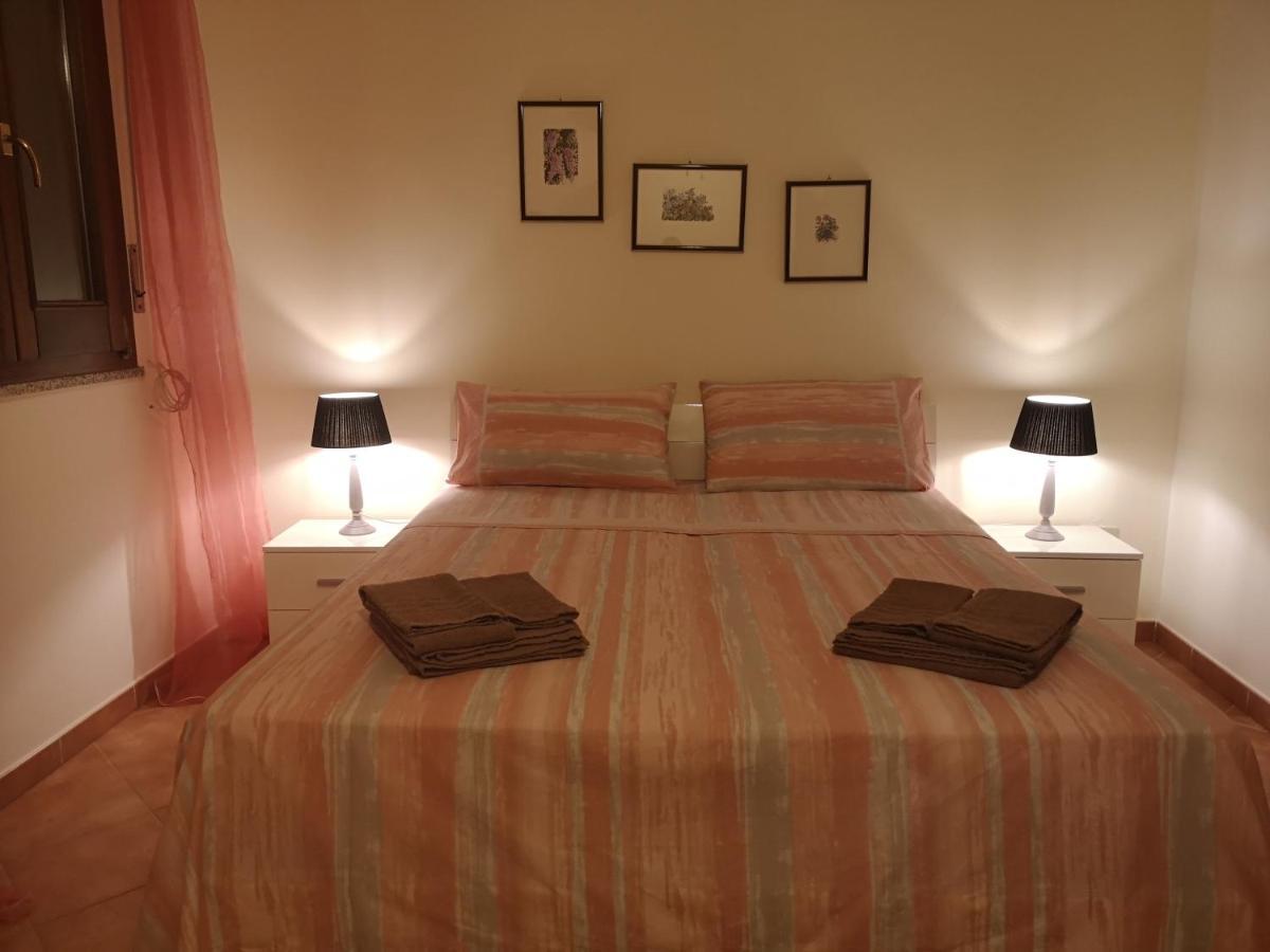 شقة كاربونيا  في Andrea'S House المظهر الخارجي الصورة